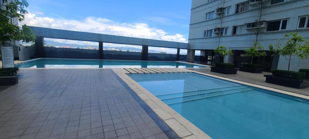 Avida Tower Free Airport Pick Up For 3 Nights Stay Or More Davao Zewnętrze zdjęcie